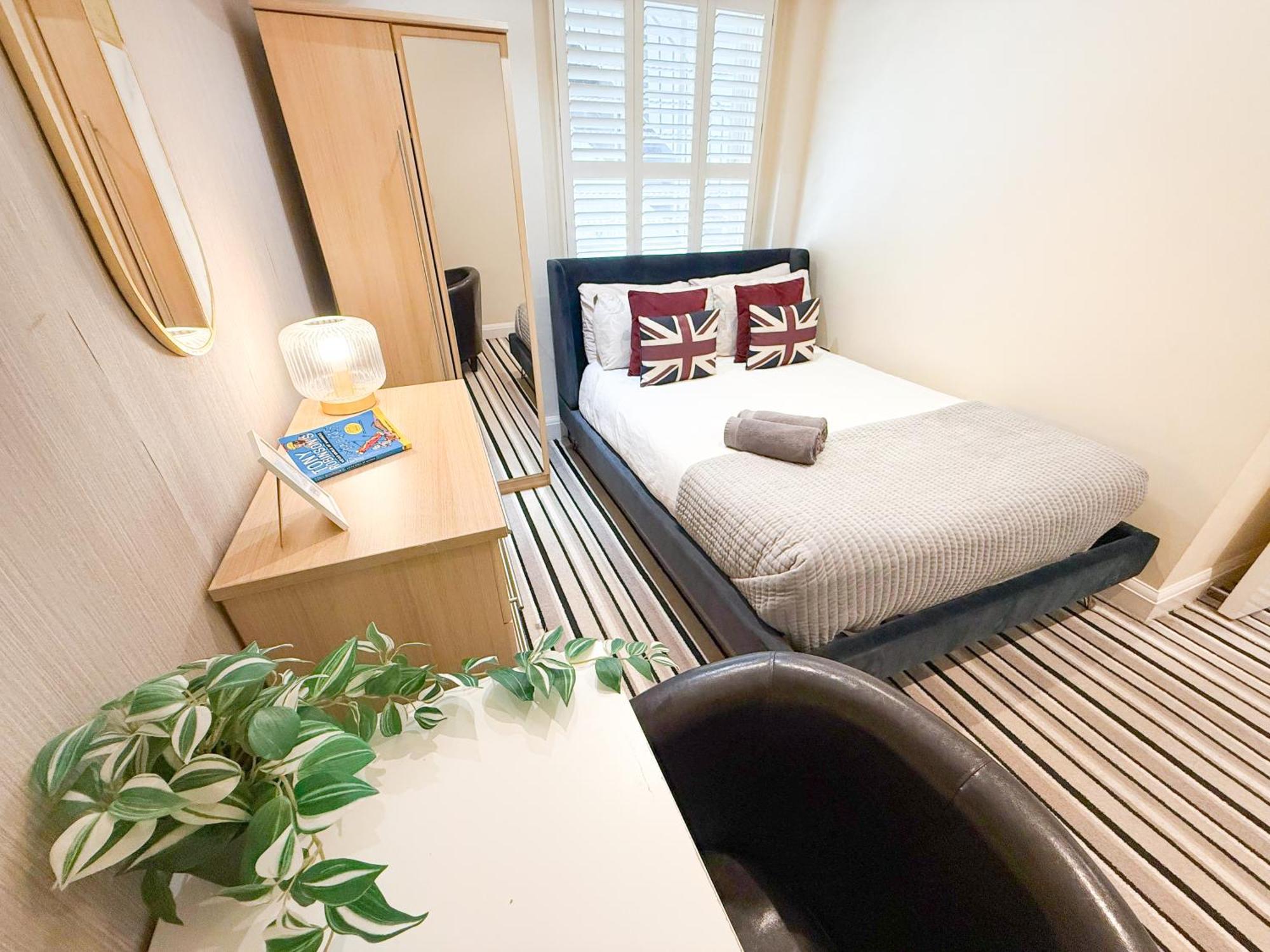 3 Bedroom With Private Terrace In Pimlico, Westminster, Victoria * London