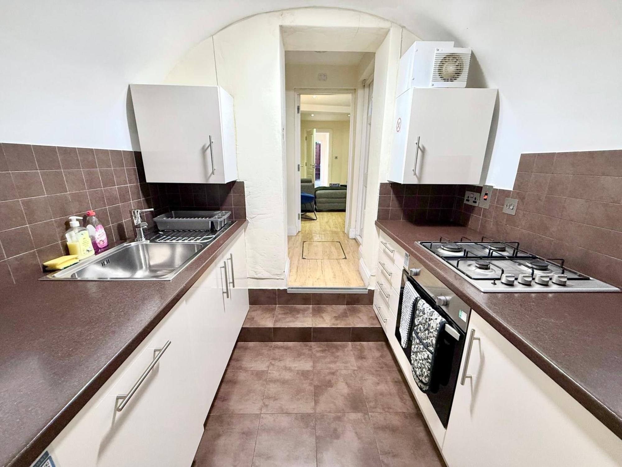 3 Bedroom With Private Terrace In Pimlico, Westminster, Victoria Apartment London