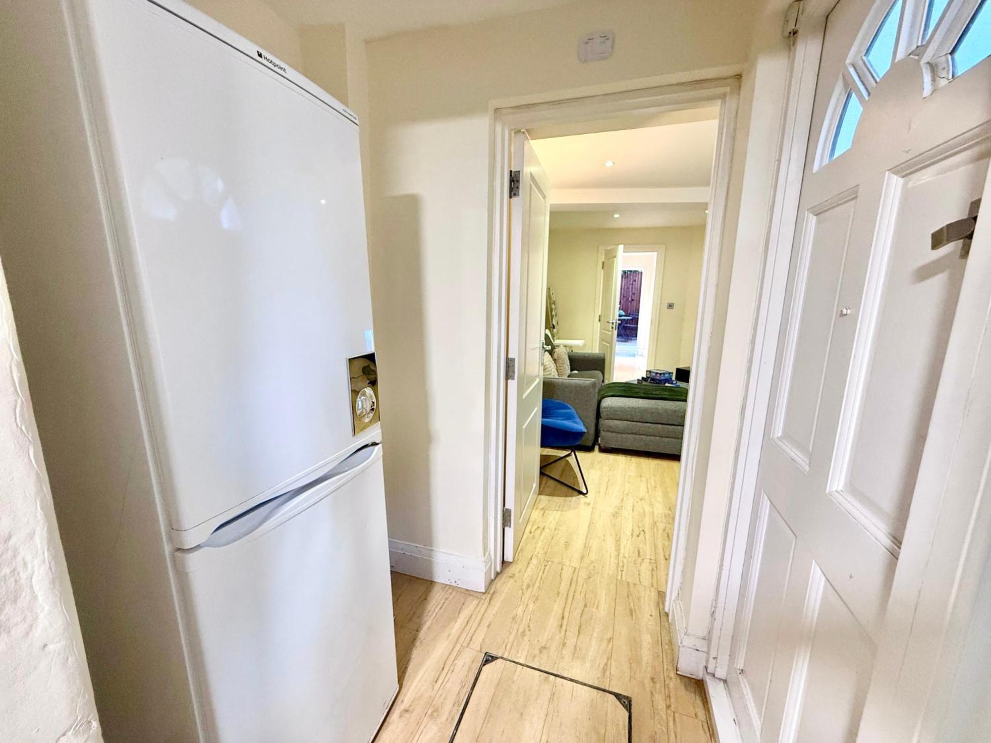 3 Bedroom With Private Terrace In Pimlico, Westminster, Victoria Apartment London