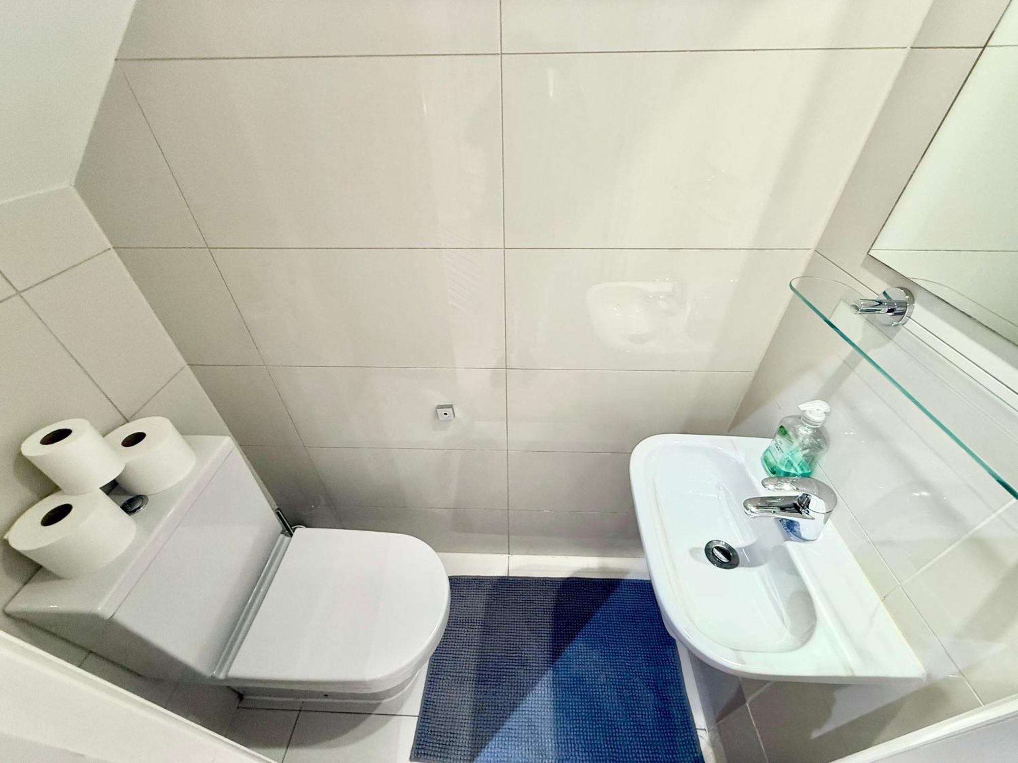 Apartment 3 Bedroom With Private Terrace In Pimlico, Westminster, Victoria *